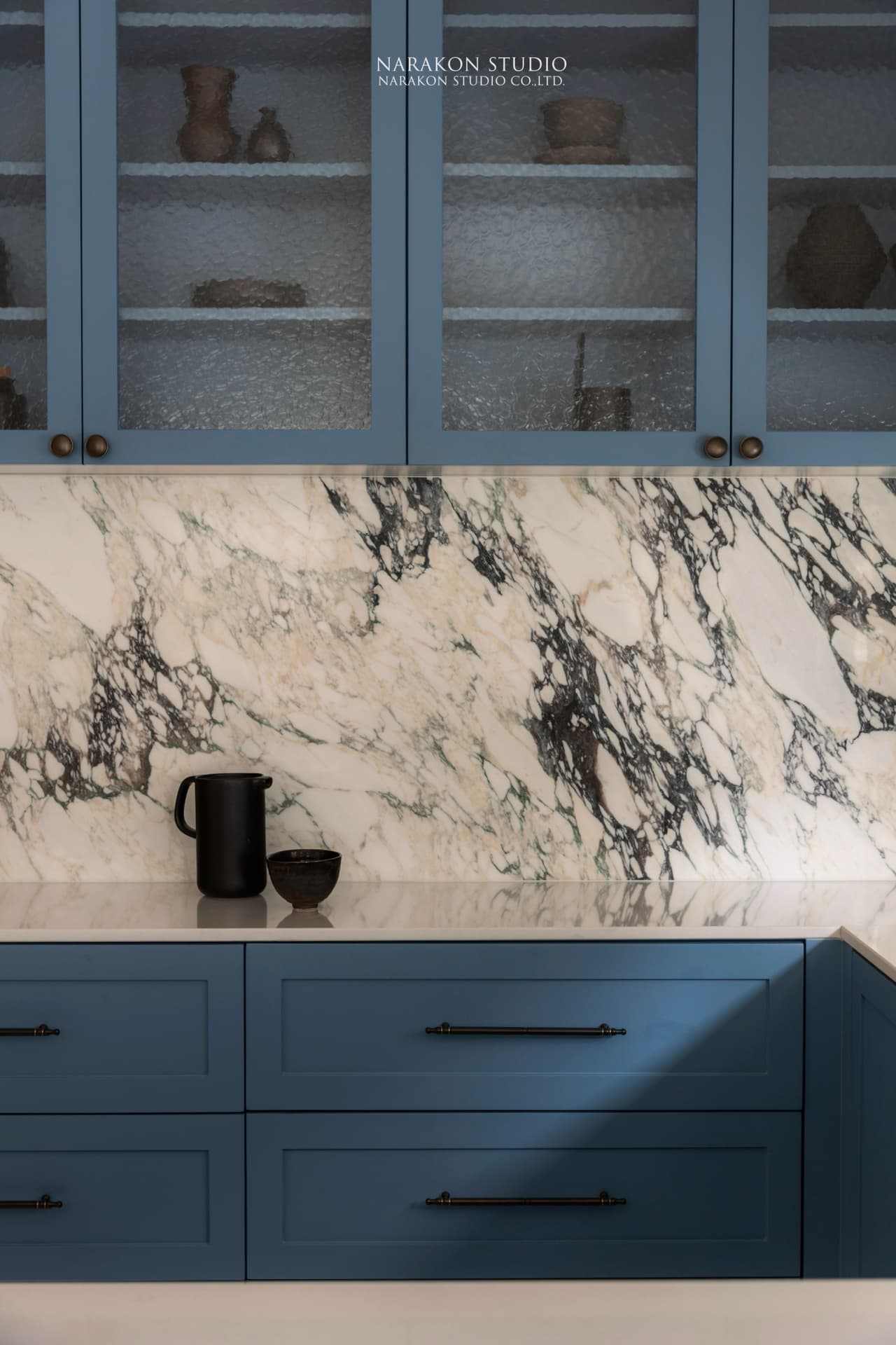 Neoclassic Elegance 15